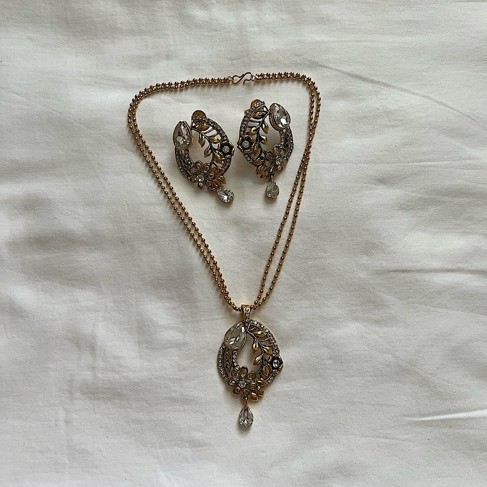 Indian gold diamond necklace with earrings brand new